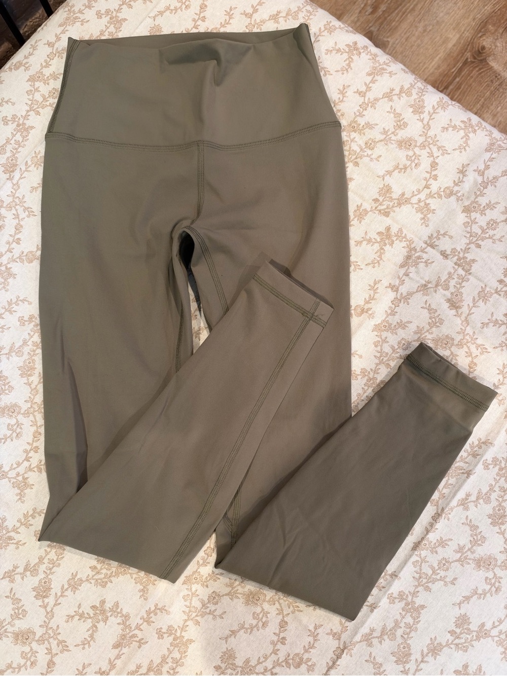 Sage green leggings XS like new condition